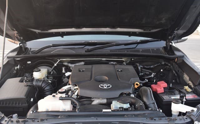 2022 hilux engine bay