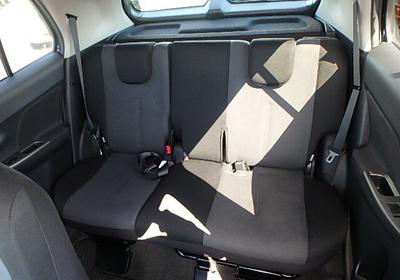 Rear seats 
